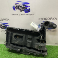 Крепление (подставка) аккумулятора (АКБ) Volkswagen Passat B6 (2005-2010) 1K0915333H