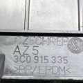 кришка акумулятора (акб)  Volkswagen Passat B6 (2005-2010) 3C0915335