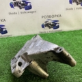 Кронштейн подушки (опори двигуна, правої) Volkswagen Passat B6 (2005-2010) 03G199207G
