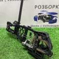 Кронштейн ручки дверей задньої правої Volkswagen Passat B6 (2005-2010) 3C0837886J