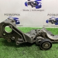 Кронштейн  Volkswagen Passat B6 (2005-2010) 03L903143D