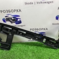 Кронштейн заднього бампера лівий Volkswagen Passat B6 (2005-2010) 3C9807393