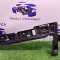 Кронштейн заднього бампера правий Volkswagen Passat B6 (2005-2010) 3C9807394