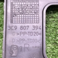 Кронштейн заднього бампера правий Volkswagen Passat B6 (2005-2010) 3C9807394