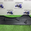 Крышка ящика инструментов Volkswagen Passat B6 (2005-2010) 3C5012116B
