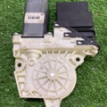 Моторчик стеклоподъемника зад правый Volkswagen Passat B6 (2005-2010) 1K0959704P