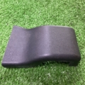 Накладка правої петлі багажника Volkswagen Passat B6 (2005-2010) 3C9827352B