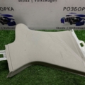 Накладка задньої стійки ліва Volkswagen Passat B6 (2005-2010) 3C9867245D