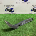направляюча переднього бампера, права Volkswagen Passat B6 (2005-2010) 3C0807178