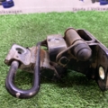 Петля дверей нижня передня права Volkswagen Passat B6 (2005-2010) 3C8831412A