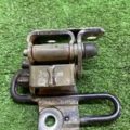 Петля дверей нижня передня права Volkswagen Passat B6 (2005-2010) 3C8831412A