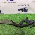 Петля капота ліва Volkswagen Passat B6 (2005-2010) 3C0823301E