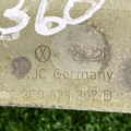 Петля капоту права Volkswagen Passat B6 (2005-2010) 3C0823302D