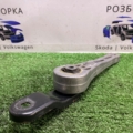 Подушка (опора) двигуна задня Volkswagen Passat B6 (2005-2010) 3C0199855J