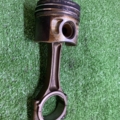 Шатун в зборі 2.0 TDI Volkswagen Passat B6 (2005-2010) 038105401J