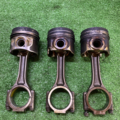 Шатун в зборі 2.0 tdi Volkswagen Passat B6 (2005-2010) 038105401J
