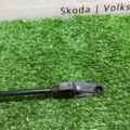 Трос відкриття капота передній  Volkswagen Passat B6 (2005-2010) 3C1823531