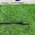 Трос відкриття капота передній  Volkswagen Passat B6 (2005-2010) 3C1823531