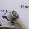 Важіль передньої підвіски нижній правий Volkswagen Passat B6 (2005-2010) 3C0407153B