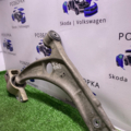 Важіль передньої підвіски нижній Volkswagen Passat B6 (2005-2010) 3C0407153B
