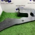 Захист днища правий  Volkswagen Passat B6 (2005-2010) 3C0825102B