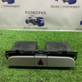 Бардачок центр с кнопкой аварийки vw passat b6 2.0 TDI 16V Volkswagen PASSAT B6 3C0858407