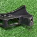 Кронштейн бампера переднього, зовнішній правий Volkswagen Passat B6 3C0807890