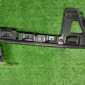 Кронштейн бампера заднего левый Volkswagen Passat B6 3C9807393