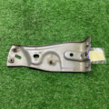 Кронштейн крила передній лівий Volkswagen Passat B6 3C0821141
