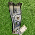 Кронштейн крила передній лівий Volkswagen Passat B6 3C0821141