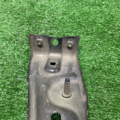 Кронштейн крила передній лівий Volkswagen Passat B6 3C0821141