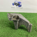 Кронштейн опори двигуна правий Volkswagen Passat B6 03G199207E