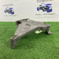Кронштейн опори двигуна правий Volkswagen Passat B6 03G199207E
