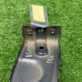 Кронштейн переднего правого крыла Volkswagen Passat B6 3C0821142
