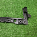 Кронштейн заднего бампера правый Volkswagen Passat B6 3C9807394
