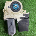 Мотор стеклоподъемника двери задней правой Volkswagen Passat B6 1K0959704P
