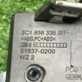 Накладка приборки Passat B6 2.0 TDI 16V Volkswagen PASSAT B6 3C1858335BF