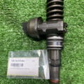 Насос/форсунка 2.0tdi b6 Volkswagen Passat B6 038130073BQ