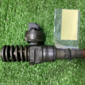 Насос/форсунка 2.0tdi b6 Volkswagen Passat B6 038130073BQ