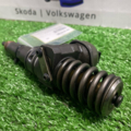 Насос/форсунка 2.0tdi b6 Volkswagen Passat B6 038130073BQ