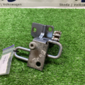 Петля двери перед прав нижня б6 Volkswagen Passat B6 3C0831412C