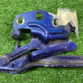 Петля капота b6 Volkswagen Passat B6 3C0823302D