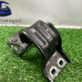 Петля кришки багажника права passat b6 2.0 TDI 16V Volkswagen PASSAT B6 3C9827302D