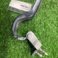Петля задньої кришки B6 ЛІВА Volkswagen Passat B6 3C9827331D