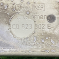 Права петля капота B6 2.0 TDI 16V Volkswagen PASSAT B6 3C0823302E