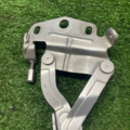 Права петля капота B6 2.0 TDI 16V Volkswagen PASSAT B6 3C0823302E