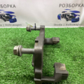 Скоба супорта гальм з напрямн. b6 перед ліва Volkswagen PASSAT B6 3C0615125A