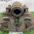 Суппорт перед лев B6 Volkswagen PASSAT B6 1K0615123E