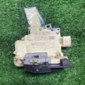Замок дверей передній правий Volkswagen Passat B6 3C2837016A