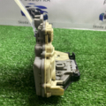 Замок дверей передній правий Volkswagen Passat B6 3C2837016A